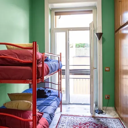 Apartment 10 Minuti Dal Duomo - Elegante Domus *