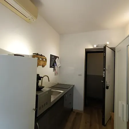 Number32milan * Milão