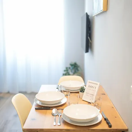 아파트 Carlotta - Repubblica Center By Innstay 밀라노