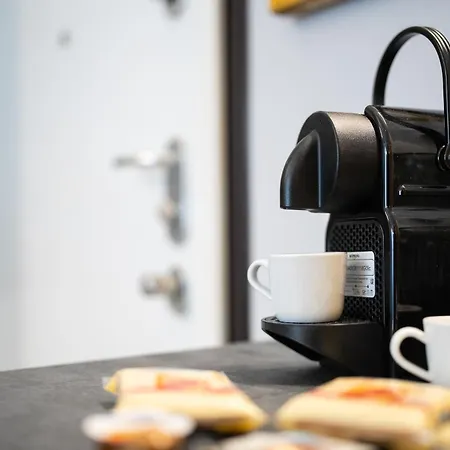 아파트 Carlotta - Repubblica Center By Innstay 밀라노