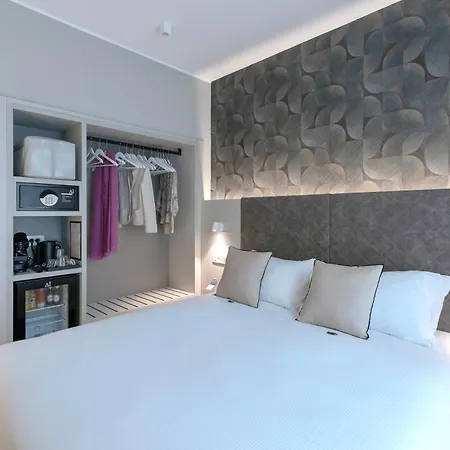 Ah - Duomo Signature Guest house