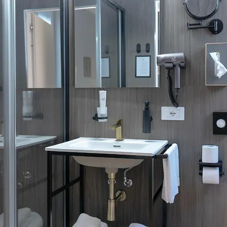 Ah - Duomo Signature Milan