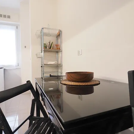 Primopiano - Murani Apartman Milánó