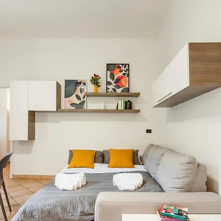 Apartment Charming Flat - Navigli, Duomo