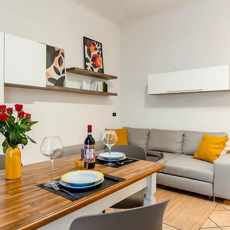 Comfort Flat- Navigli, Duomo * ミラノ