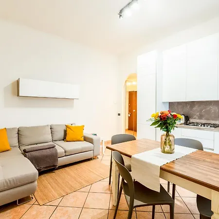 Charming Flat - Navigli, Duomo *