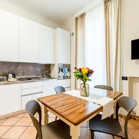 Apartment Charming Flat - Navigli, Duomo *
