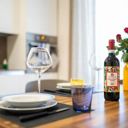 Charming Flat - Navigli, Duomo