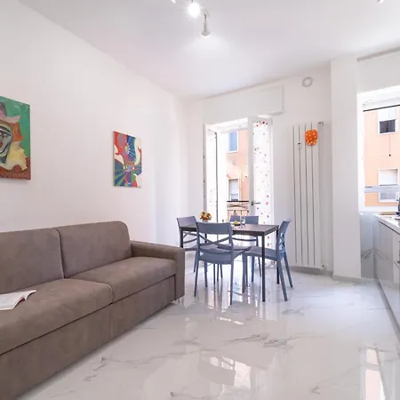 I Host - Palmanova 187 Milaan