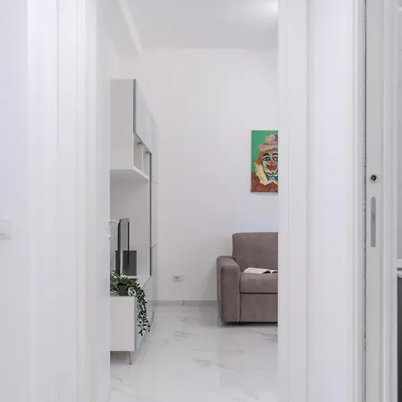 I Host - Palmanova 187 Milaan