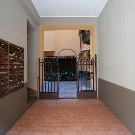 Arts At Porta Venezia I Apartment