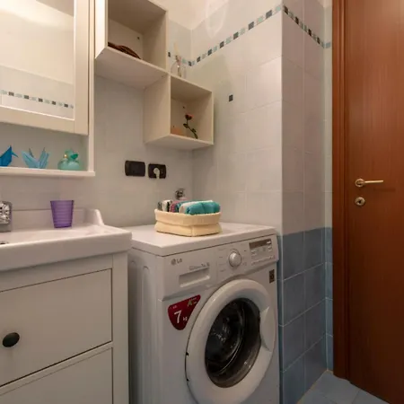 North - Beautiful Flat With Terrace * ميلان