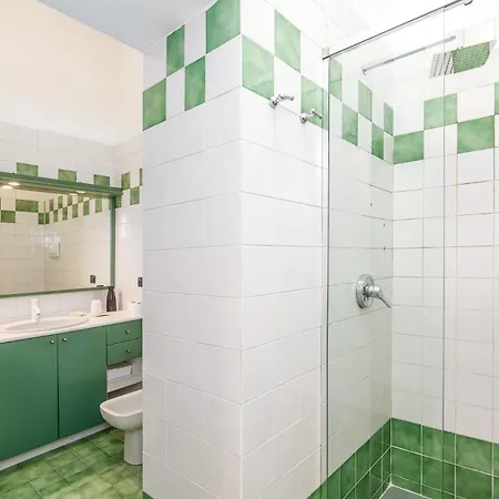 Elegant And Stylish Design In Brera Near The Metro *