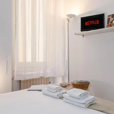 Elegant And Stylish Design In Brera Near The Metro Apartamento Milão