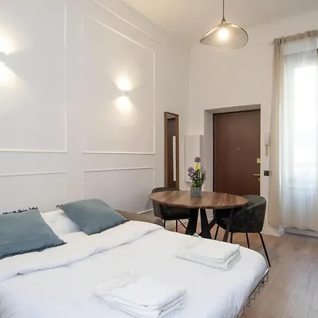 アパート Casa Enea - Luxury - Porta Romana - Duomo M3