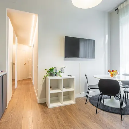 Lovely - 10min Duomo-centrale Fs Apartament