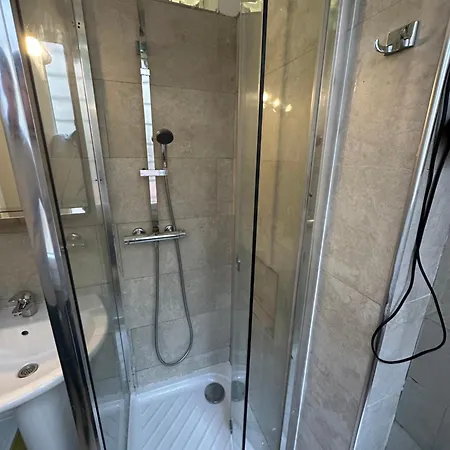 Quarto em Acomodações Particulares Stanza Privata Per 4 Milão