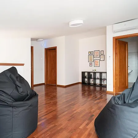 Guesthost - Spacious 600 Mt To Metro M3 Comasina Appartamento *