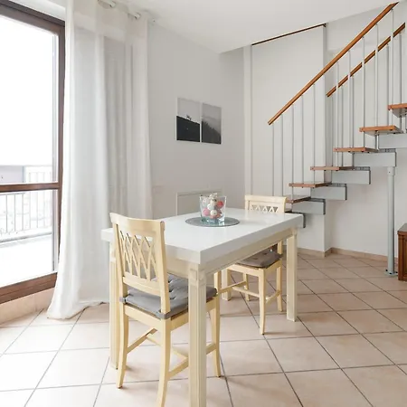 Guesthost - Spacious 600 Mt To Metro M3 Comasina Apartment *