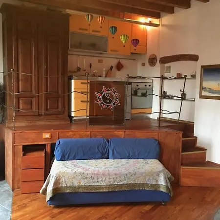 Exclusive - Station Apartment