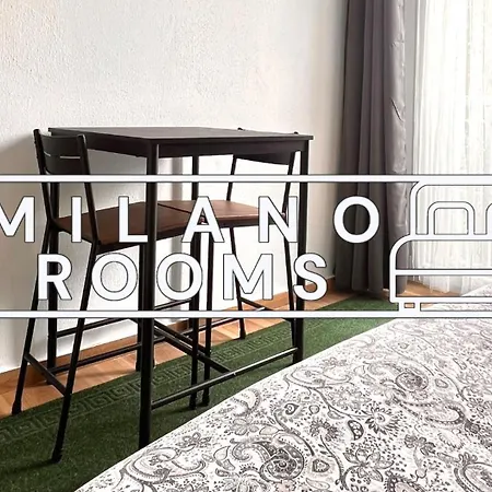 Bed and Breakfast -Camera 05 Matrimoniale O Tripla Con Bagno- Milanorooms Viale Ungheria 3*