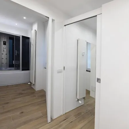 Apartment La Galleria Milan