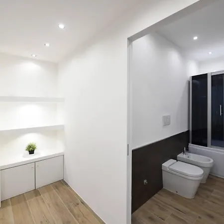 La Galleria - 160 Sqm Design Apartment, & Parking