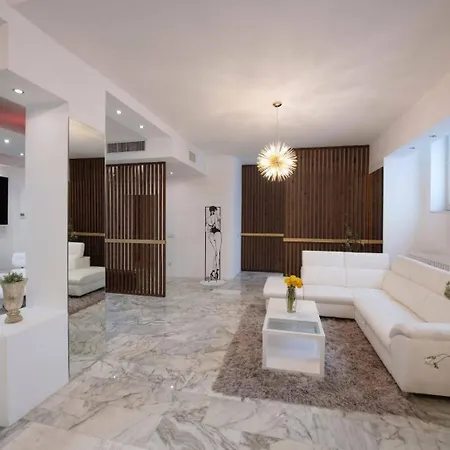 La Galleria - 160 Sqm Design Apartment, & Parking Apartman