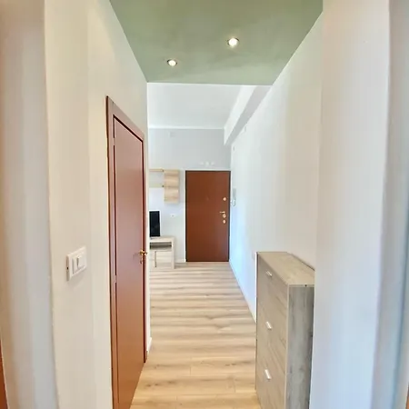 Metro S&m Home, Moderno E Confortevole Con Metro M3 Sotto Casa * Milán