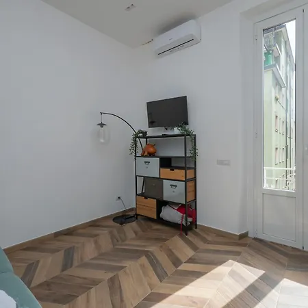 I-host - Agnesi 15 Appartement