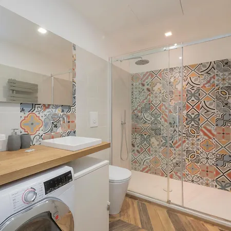 I-host - Agnesi 15 Daire *