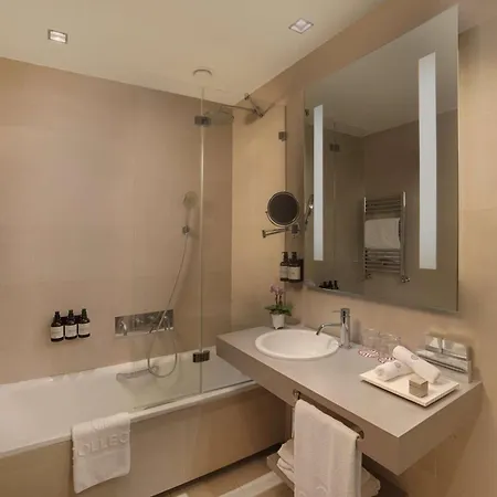 Nh Collection President Hotel 5*