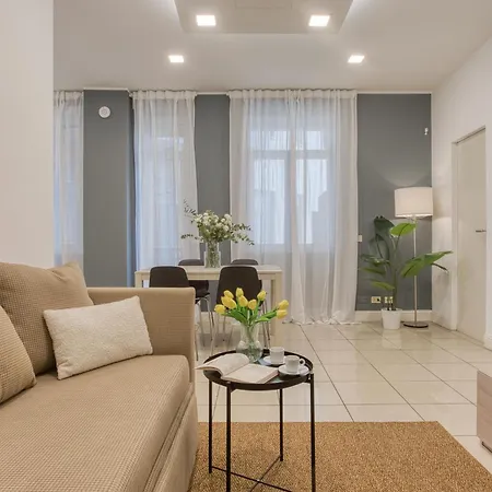 Easylife - Elegante E Rifinito Vista Duomo In Piazza San Babila * Μιλάνο