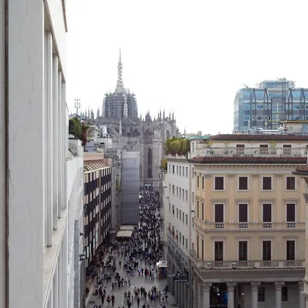 Easylife - Elegante E Rifinito Vista Duomo In Piazza San Babila Διαμέρισμα