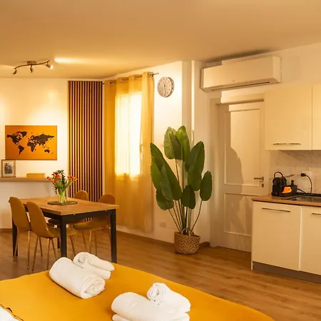 Prime Living - Gold Sui Navigli Apartment Milan