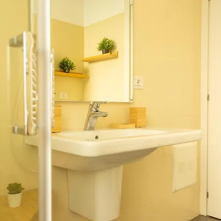 Prime Living - Gold Sui Navigli Milan