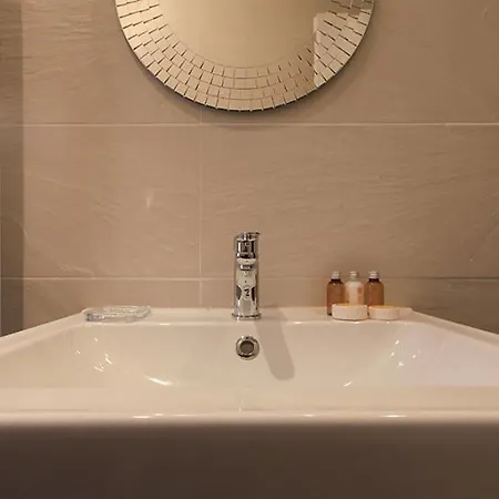 Apartment Economico E Strategico A Quattro Fermate Da Piazza Duomo *