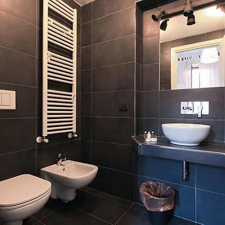 Economico E Strategico A Quattro Fermate Da Piazza Duomo Apartment Milan