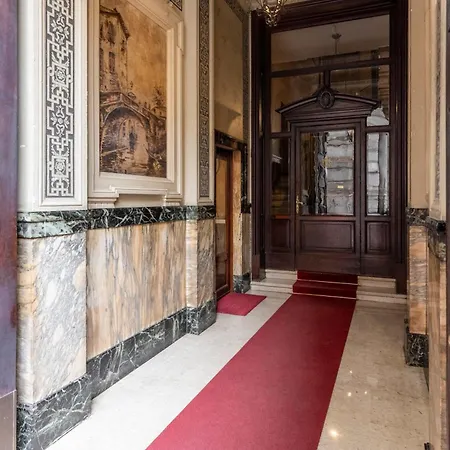 Stunning Cupola Apt-steps From San Babila & Duomo דירה