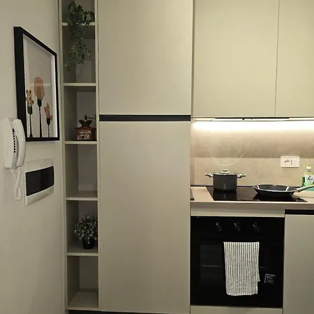 Yr - Duomo Apartment Milan