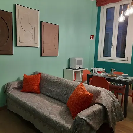 Comfortable Flat Inside Isola And Garibaldi District Appartamento Milano