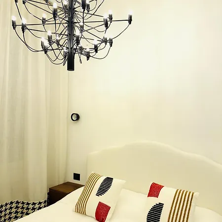 Apartment Comecasa Sforza Chic -10 Min Walk From Duomo *