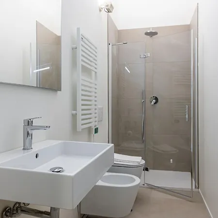 Brera - Grand With Hammam Apartment *