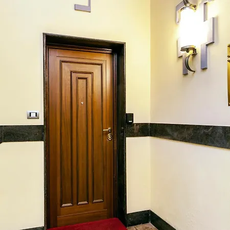 Bilocale In Palazzo Storico - Wi-Fi 5 Min Dal Duomo - Diavolo Veste Prada Appartement *