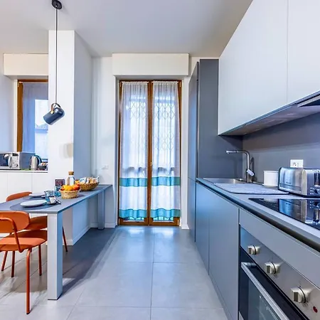 Blue Nest - Stazione Homestay szállás Milánó