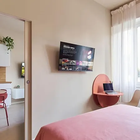 Apartment Giulio's Hideaway - Close To Station *