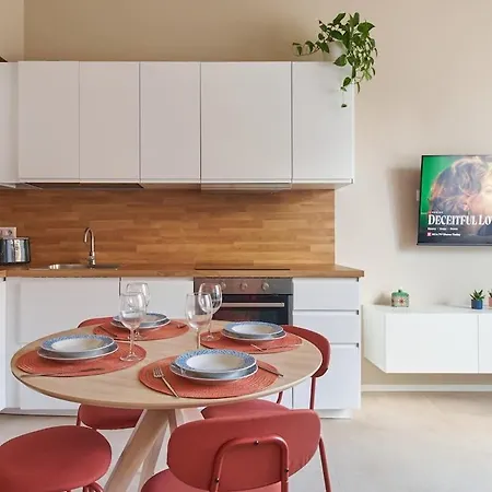 Semesterbostad Giulio's Hideaway - Close To Station Milano