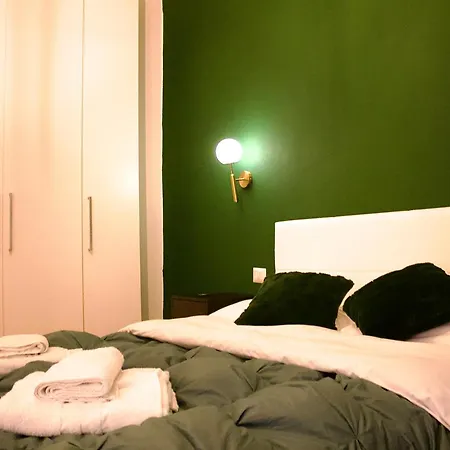 Urban Domus, Palazzo Durini Duomo, Milan Appartement *