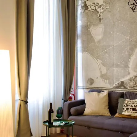 Urban Domus, Palazzo Durini Duomo, Milan *