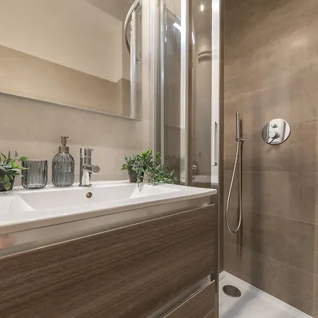 Via Santa Croce 1 - Leia Hospitality Apartman